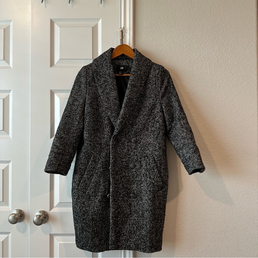 H&M Black + Grey/Tan Herringbone Coat | SZ: 6